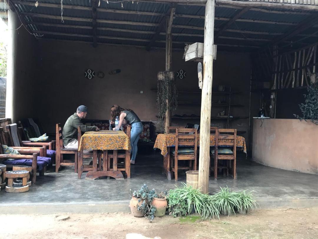 Kabale Om Hostel Bunyonyi מראה חיצוני תמונה